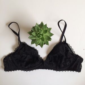Victoria's Secret Intimates & Sleepwear - Victoria's Secret Unlined Bralette Victoria's Secret Intimates & Sleepwear - Victoria's Secret Unlined Bralette